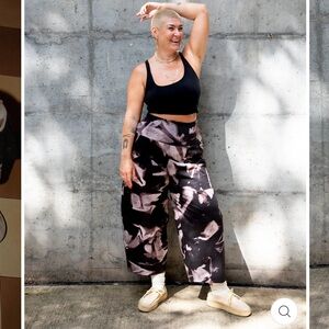 PUFF PANTS PETITE IN HUJAN MANIS - MANNERS LONDON